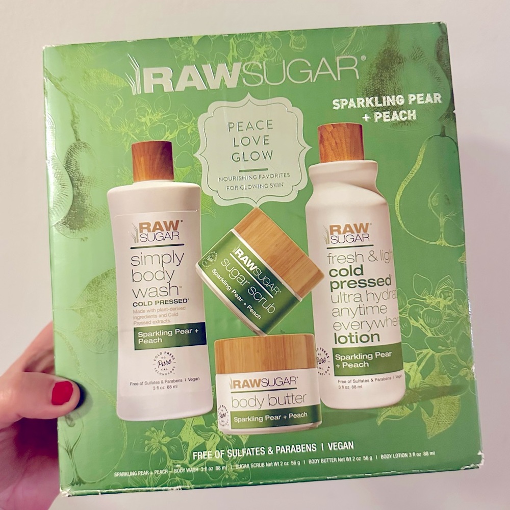 Raw Sugar Sparkling Pear + Peach Gift Set
